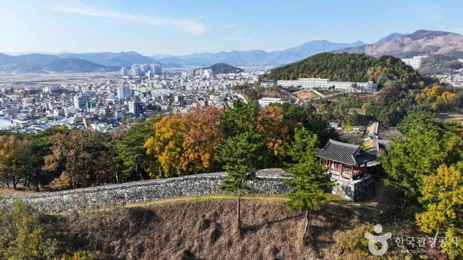경남_밀양_밀양읍성_외부_8.jpg