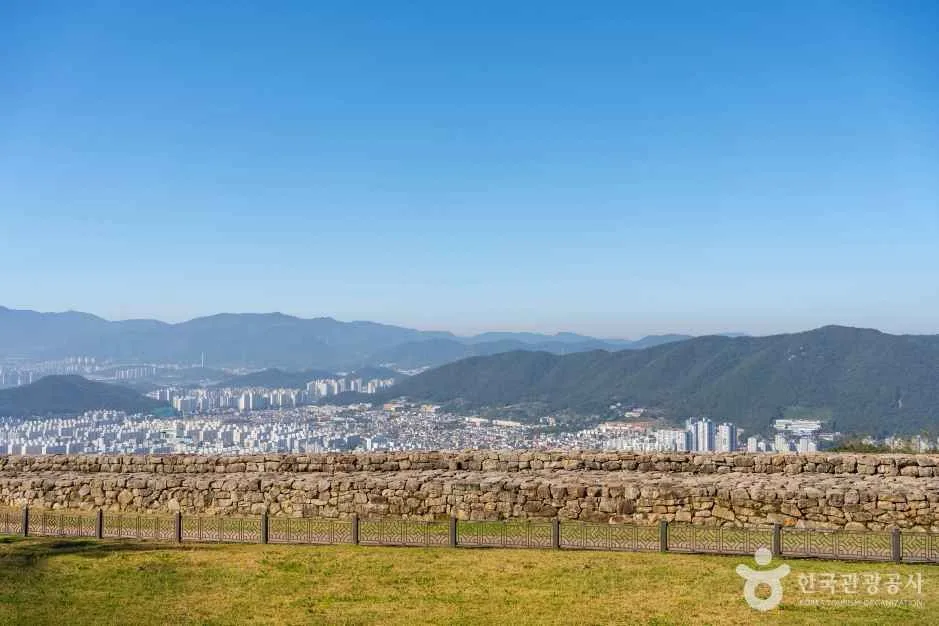 경남_김해_분산성_외부_4.JPG