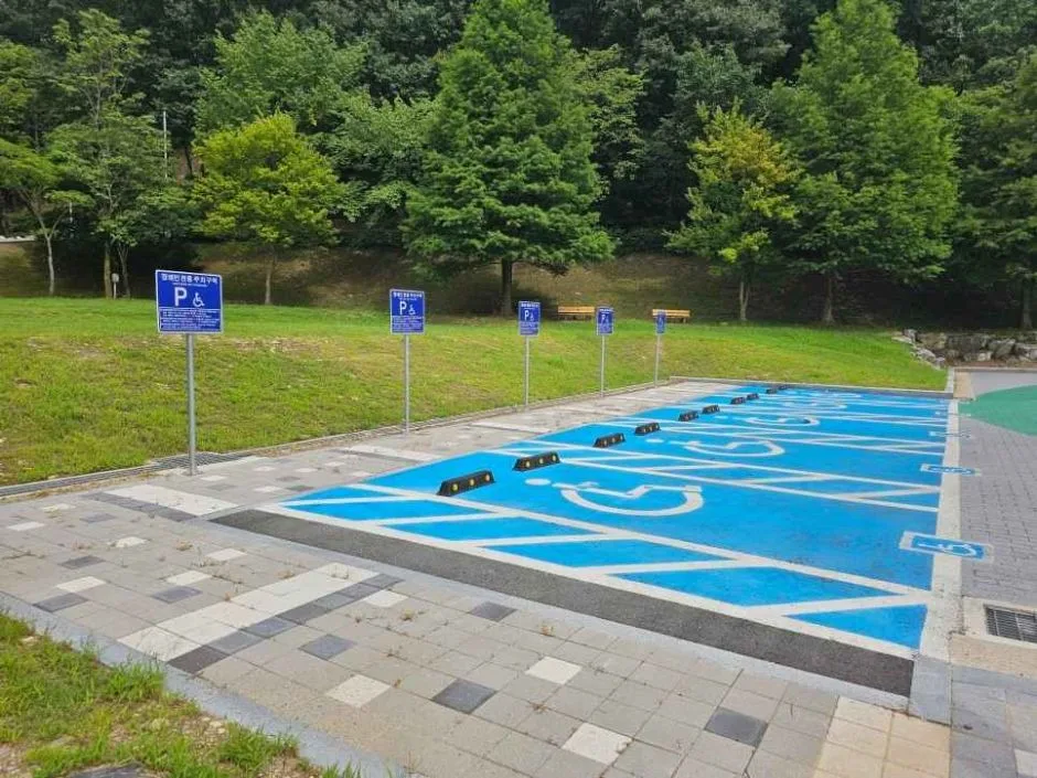 태조산공원_장애인주차장