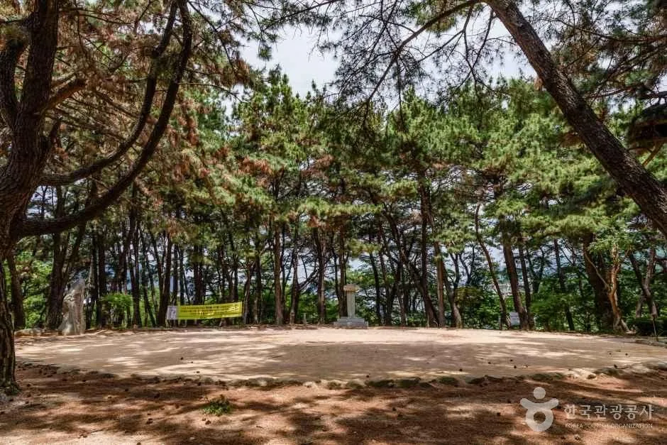 경남_김해_김해구지봉_외부_1-1.jpg