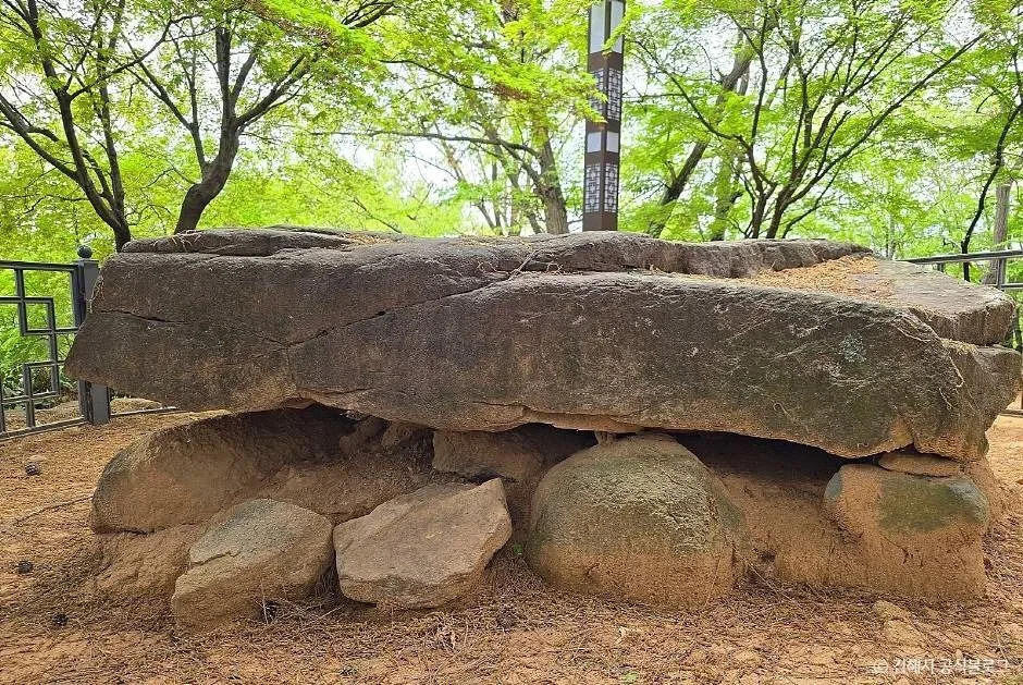 경남_김해_김해구지봉_외부_5-5.jpg