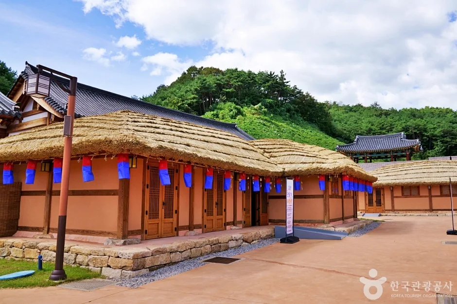 경북_안동_세계유교선비공원&한국문화테마파크_외부_5.jpg
