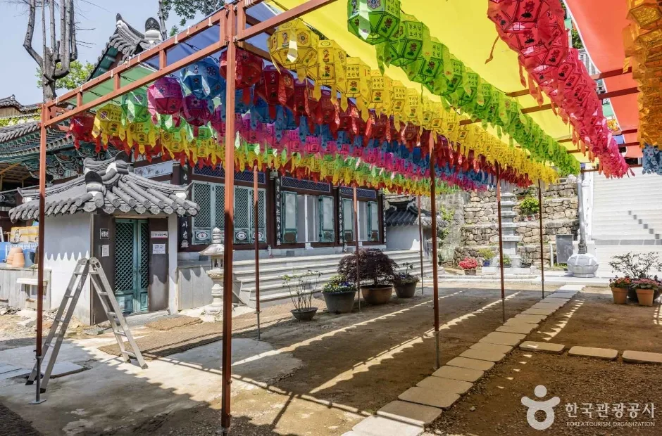 진주에서 만나는 역사의 향기와 화려한 빛, 호국 정취_경남_진주_호국사(진주)_7.JPG