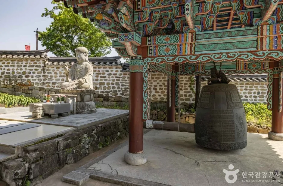 진주에서 만나는 역사의 향기와 화려한 빛, 호국 정취_경남_진주_호국사(진주)_1.JPG