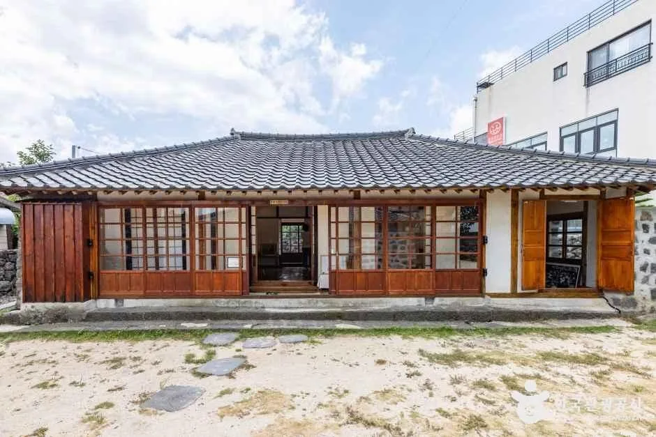 제주_제주책방·사랑방 (10).jpg