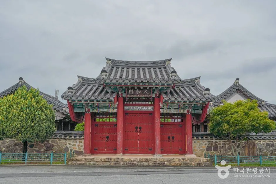 구고사 및 김완장군부조묘