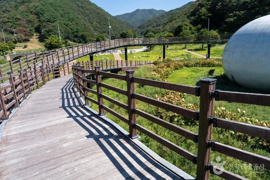 충남_청양_알품스공원_외부_5.jpg