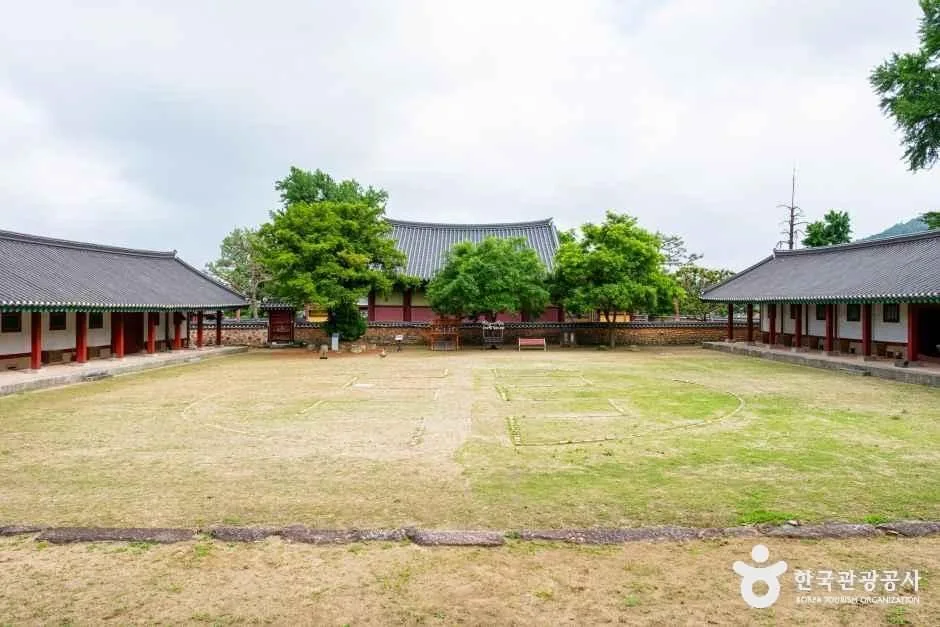 전남_나주_나주향교_외부_2.jpg