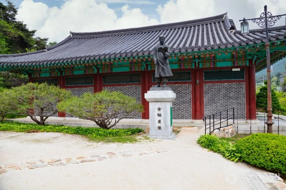 강원_춘천_김유정문학촌_외부_11.jpg