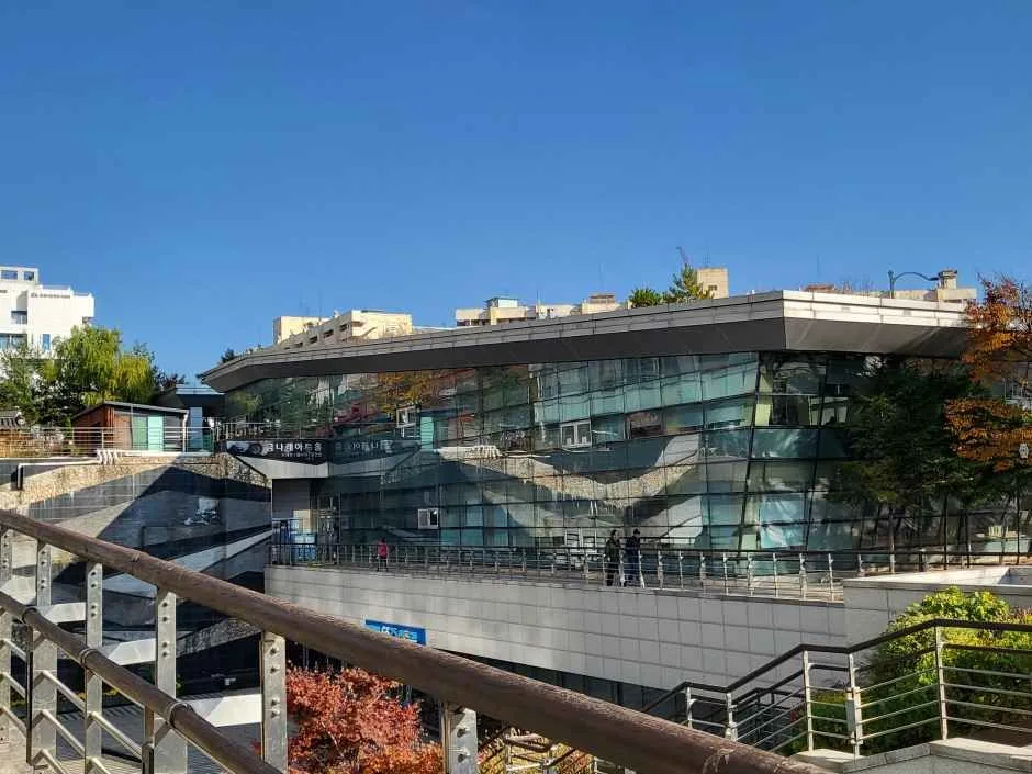 금천구립금나래도서관