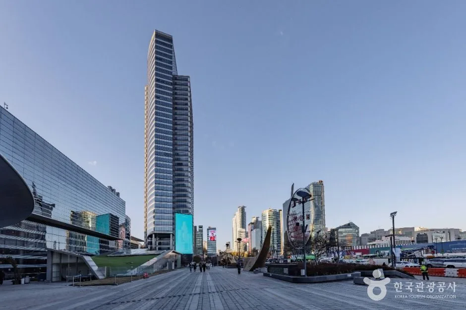 서울강남_코엑스동측광장 (1)
