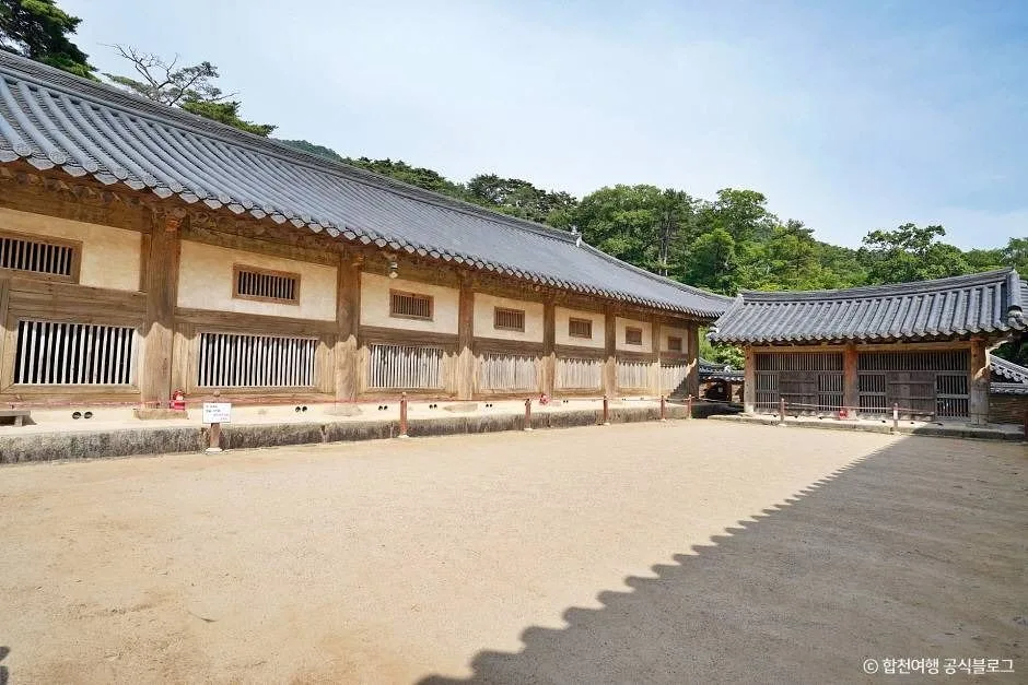 경남_합천_해인사_외부_08.jpg