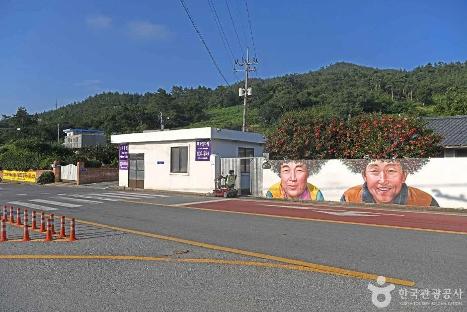 신안_기동 삼거리 벽화 (3)
