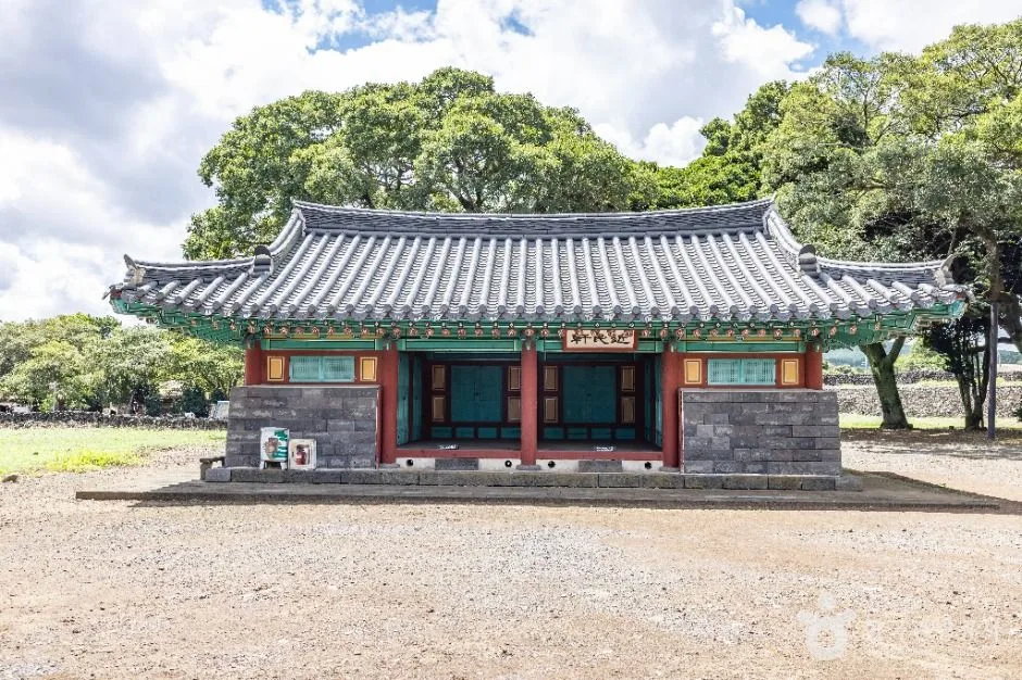 돌담과 초가에 남은 삶, 제주 성읍마을 여행_제주_서귀포_성읍민속마을_6.jpg