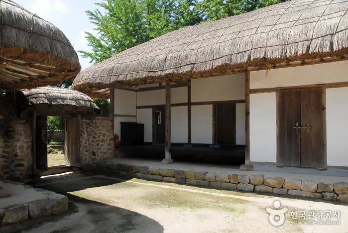 매헌윤봉길의사동상