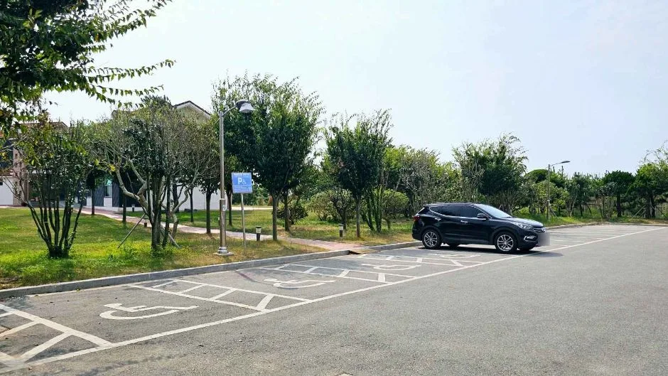 1004섬_수석미술관&수석정원_장애인주차장2