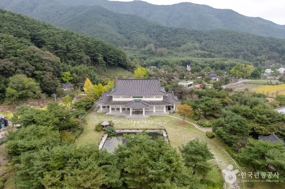전남_담양_한국가사문학관_내부_1.jpg