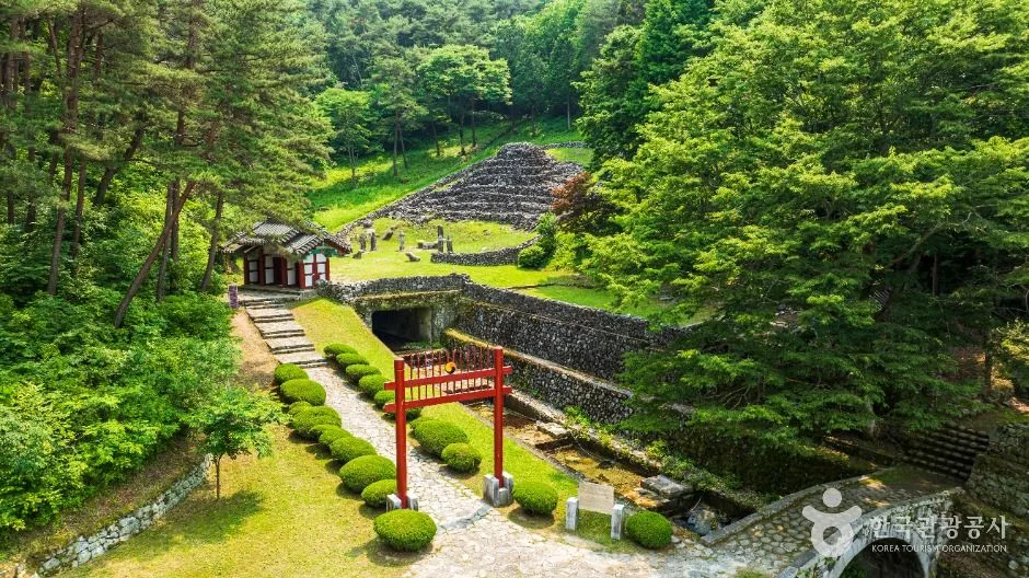 산청_전구형왕릉_7단석릉_돌조각상_1-3.jpg