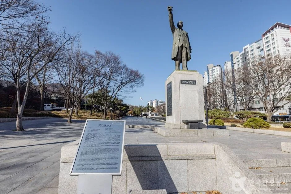 서울서대문_송재서재필선생상 (1)