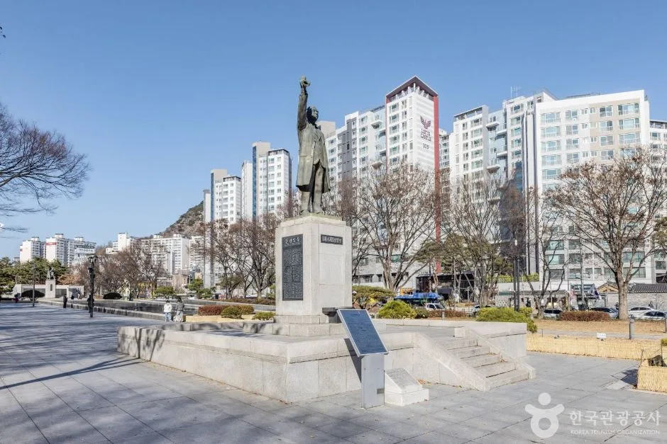 서울서대문_송재서재필선생상 (6)