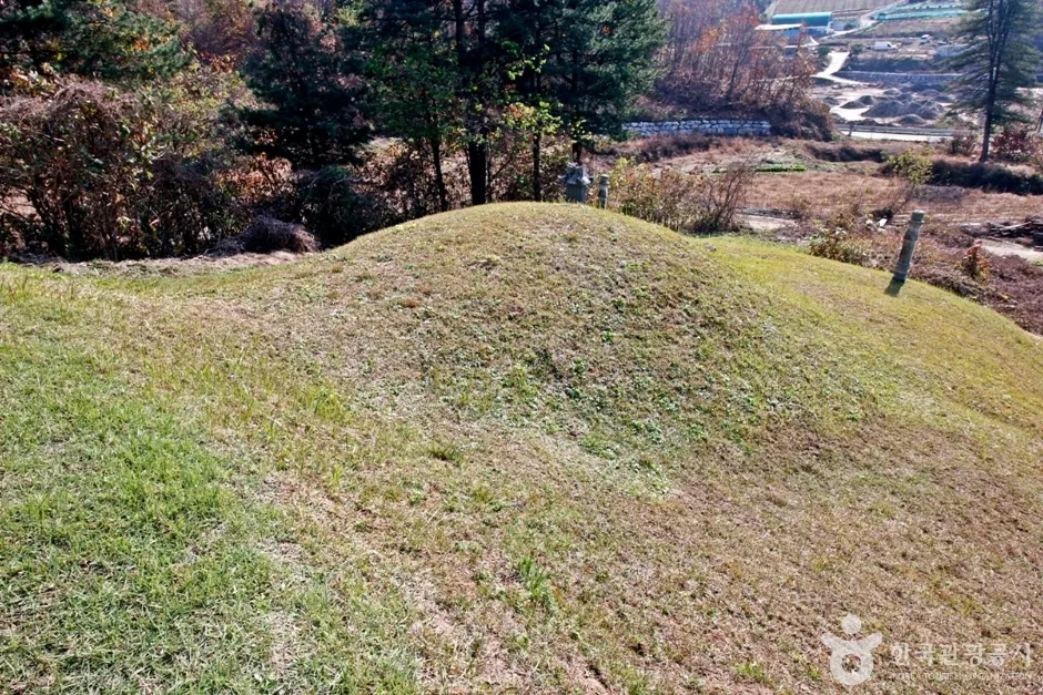 우천석, 우팽 부자 묘소 (9)