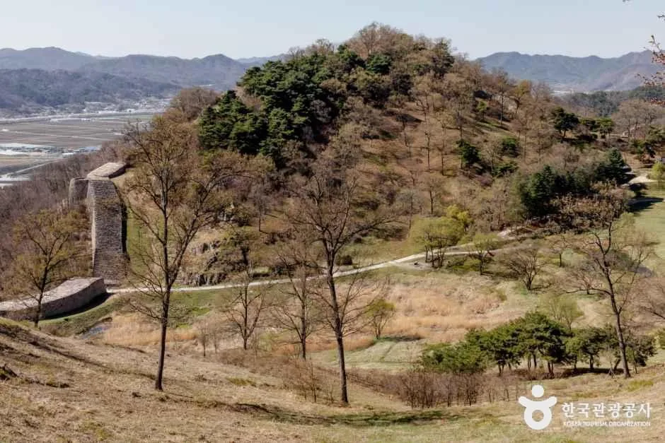 충북_보은_보은 삼년산성_외부_4.png