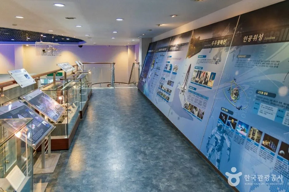 경기_고양_한국항공대학교 항공우주박물관_외부_2.jpg
