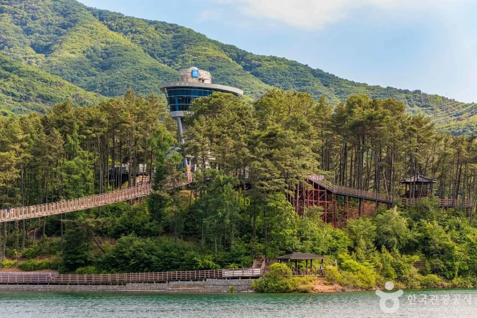 마장호수 출렁다리