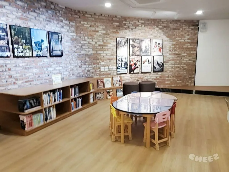 라이브러리 자료실_내부6