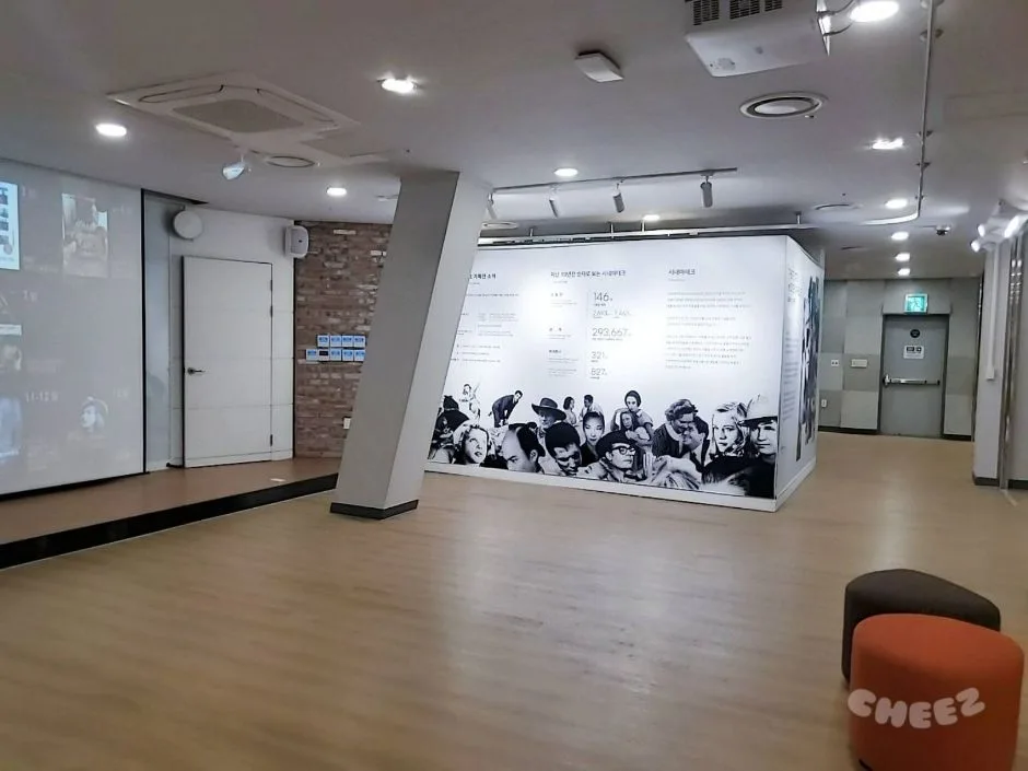 라이브러리 자료실_내부 화장실
