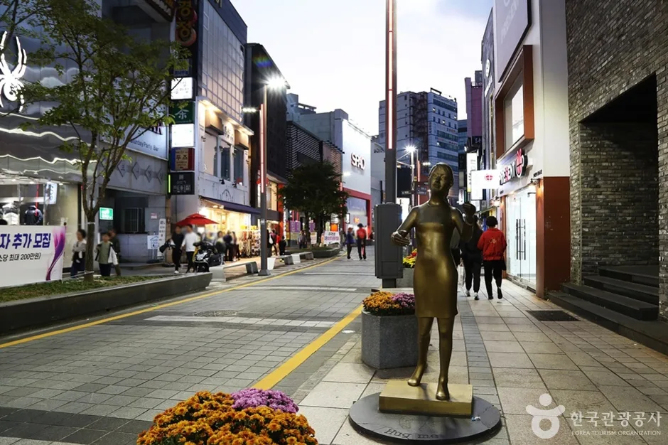 A03454_부산_중구_광복로문화패션거리 (14)
