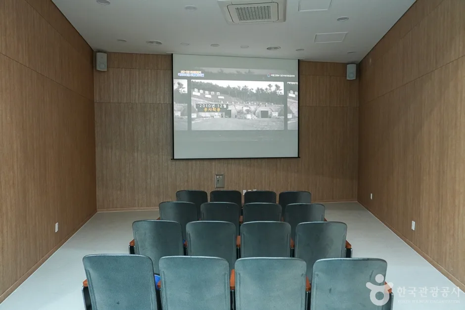 충남_보령_보령해저터널홍보관_내부_4.jpg