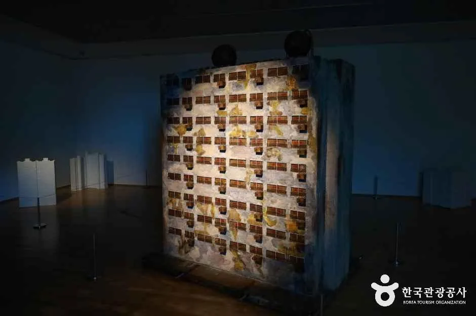 포항_포항시립미술관_내부_8.jpg