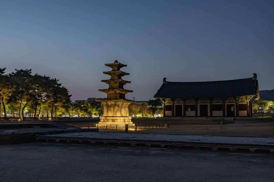 충남_부여_정림사지 오층석탑_외부_3.jpg