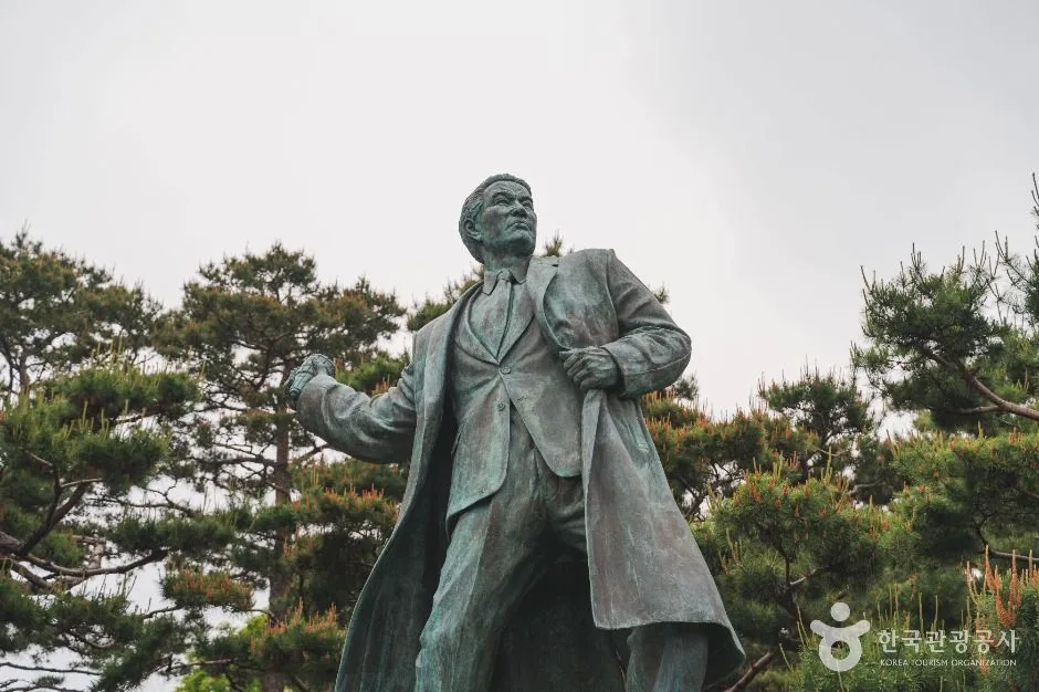 서울_이봉창의사 동상 (3)