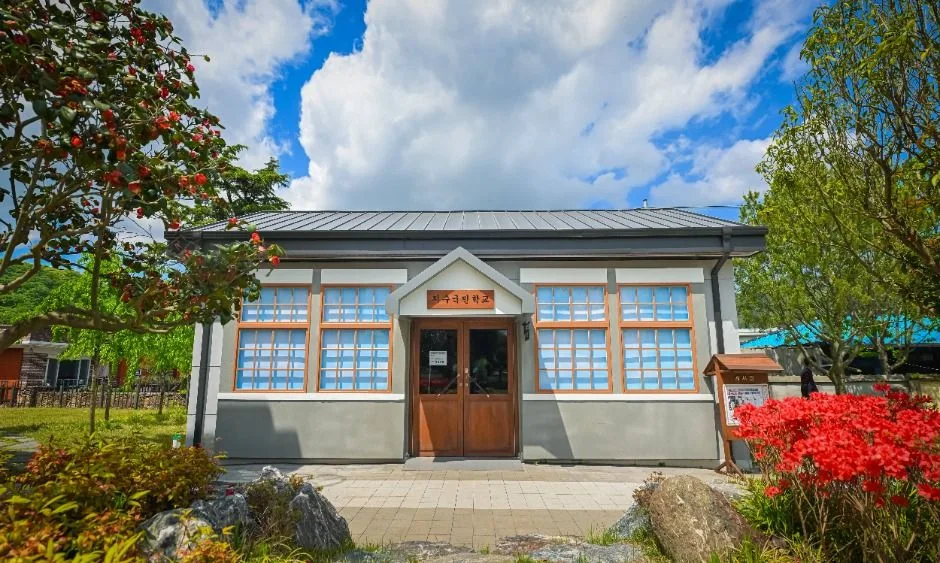 진주 K-기업가정신센터 옛 지수국민학교 재현공간1