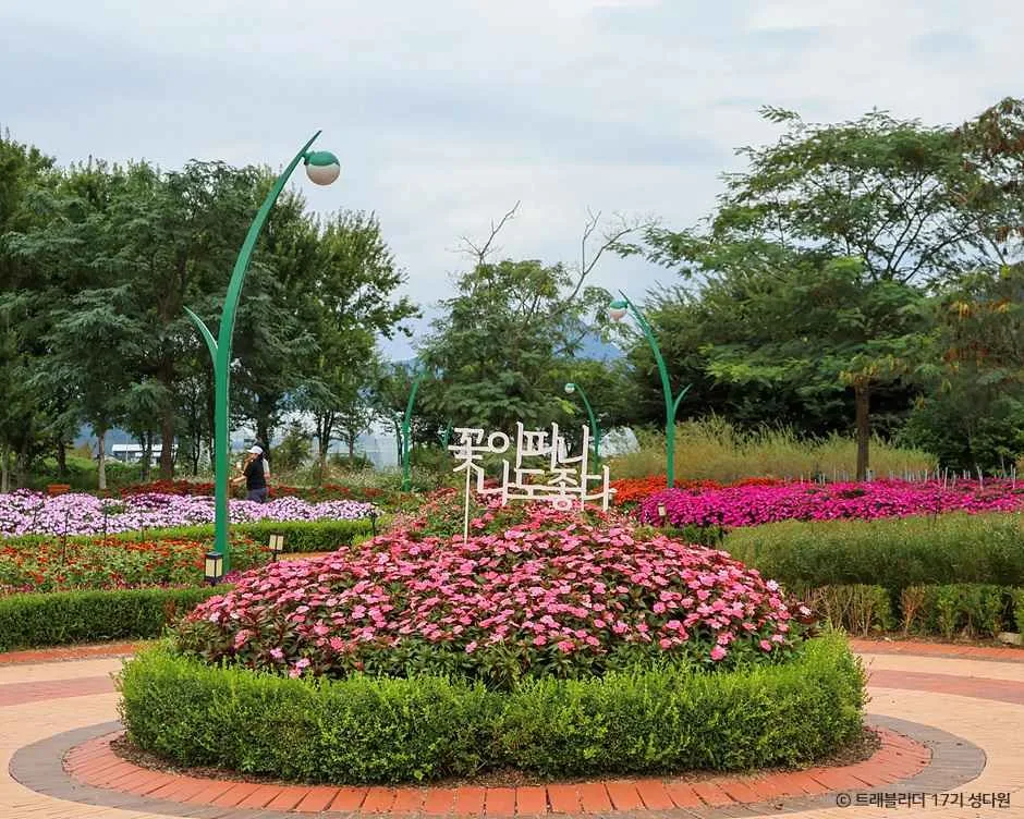 경남_거창_창포원_외부_4.jpg