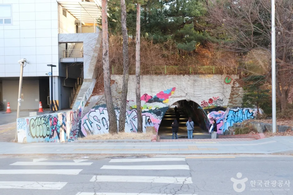 신촌그래피티벽화터널_2