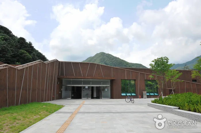 연인산도립공원