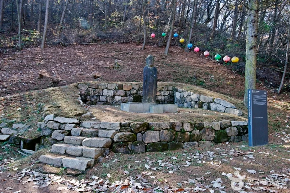 충주 강천리 석조여래입상
