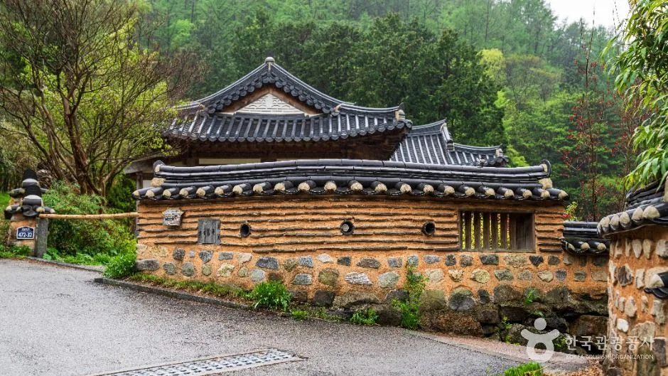 전북_완주_오성 한옥마을_외부_1.JPG