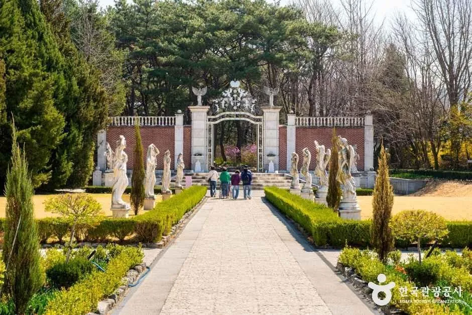 경기_파주_벽초지수목원_외부_4.jpg