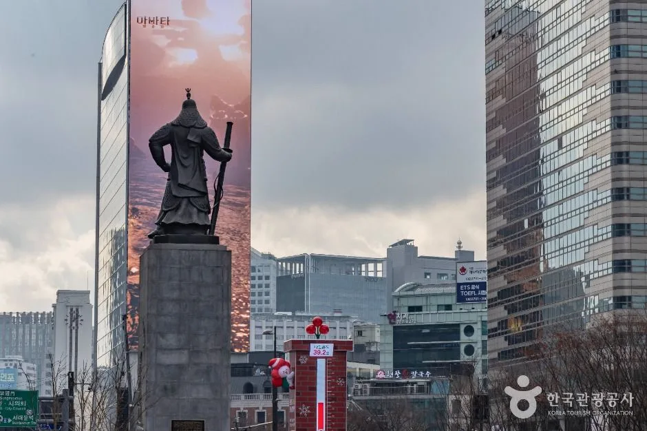 서울_충무공 이순신 동상 (1)
