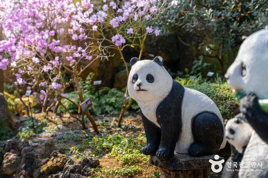 경기_화성_화성시 우리꽃 식물원_내부_3.jpg