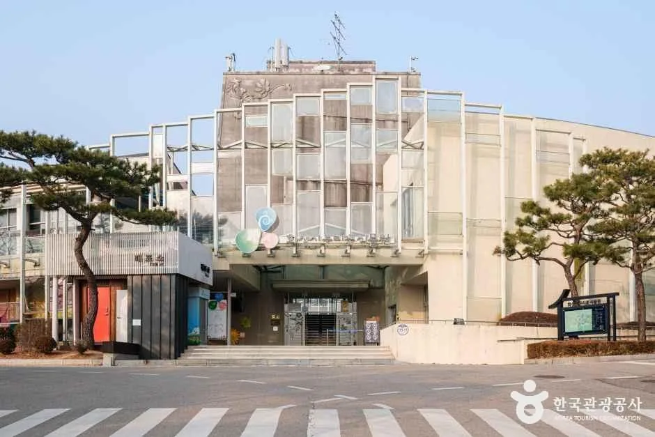 경기_화성_화성 우리꽃식물원_외부_2.jpg