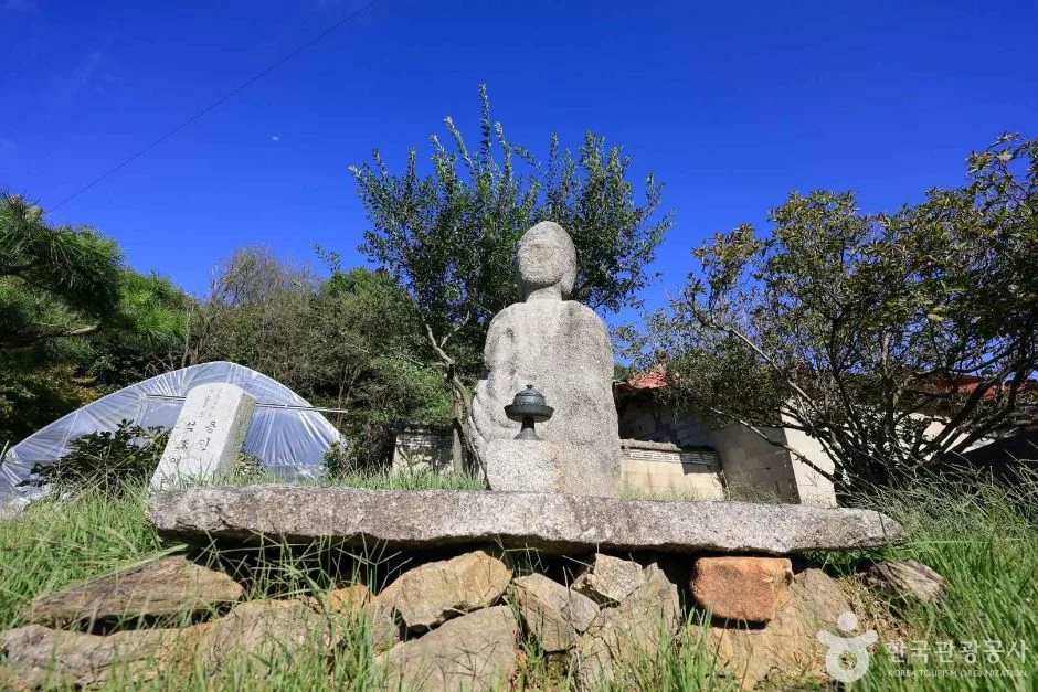 경기_용인_원삼면 목신리 석조여래입상 (4)