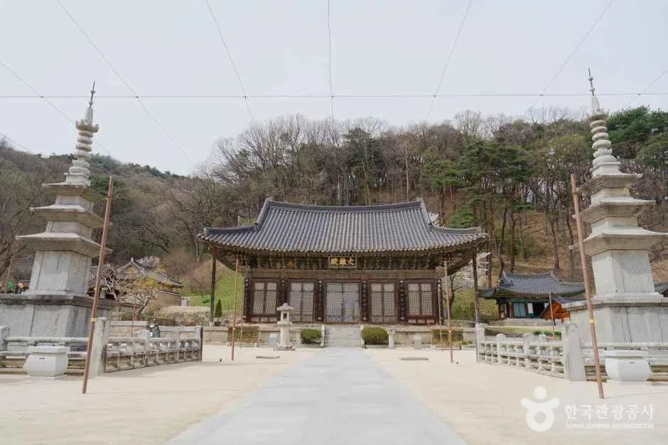 경북_김천_직지사_외부_4.jpg