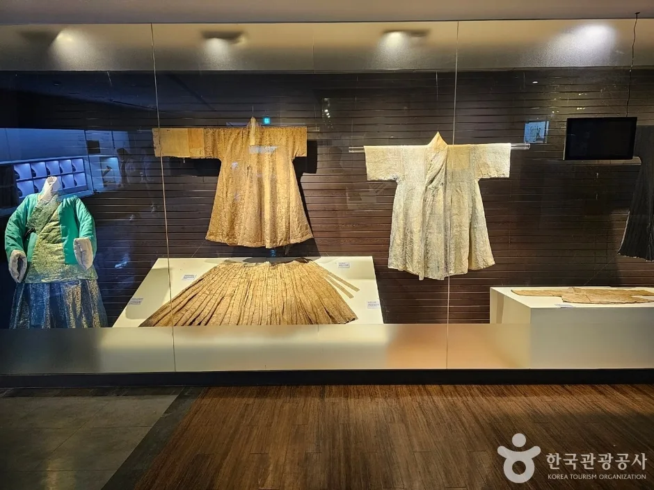 경상북도_문경_옛길박물관_실내_4.jpg