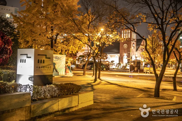 서울_중구_덕수궁 돌담길 (1).jpg