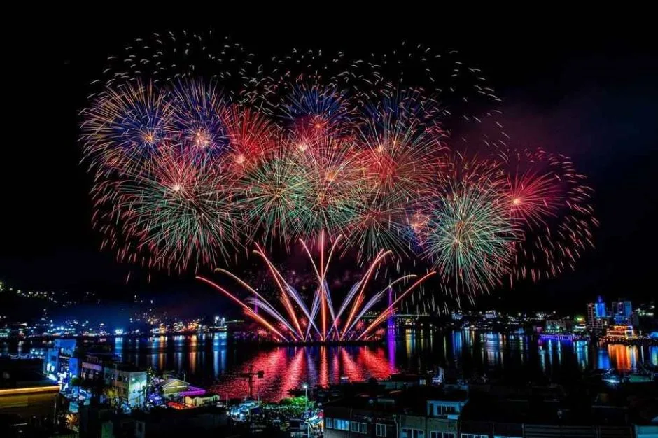 2026 여수밤바다 불꽃축제 포스터.jpg